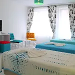 Yazar Hotel