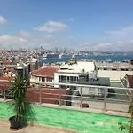 Yazar 3* Estambul